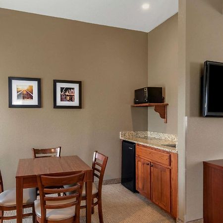 Comfort Inn Warrensburg Station Dış mekan fotoğraf