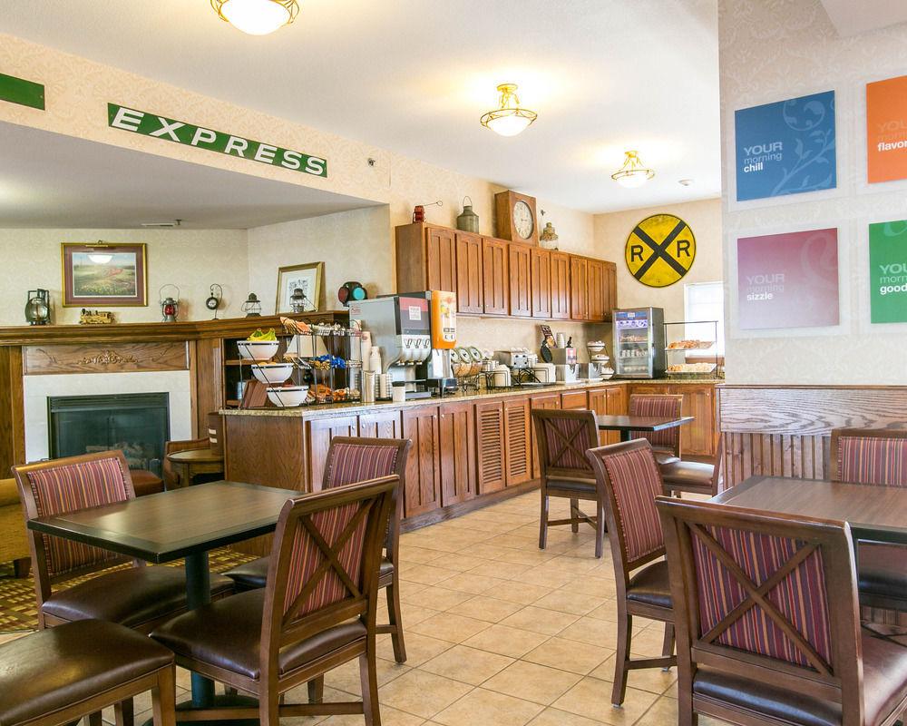 Comfort Inn Warrensburg Station Dış mekan fotoğraf