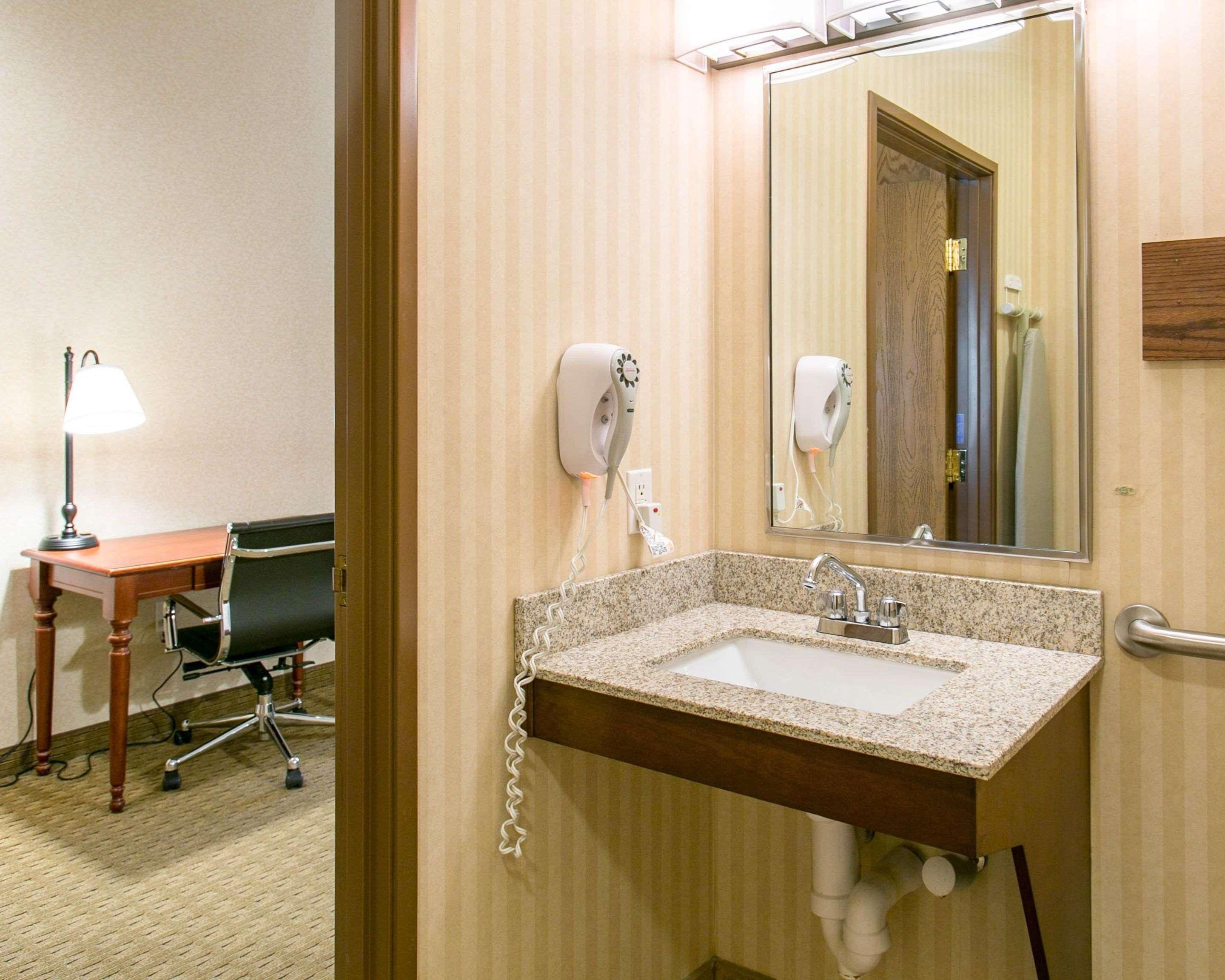 Comfort Inn Warrensburg Station Dış mekan fotoğraf
